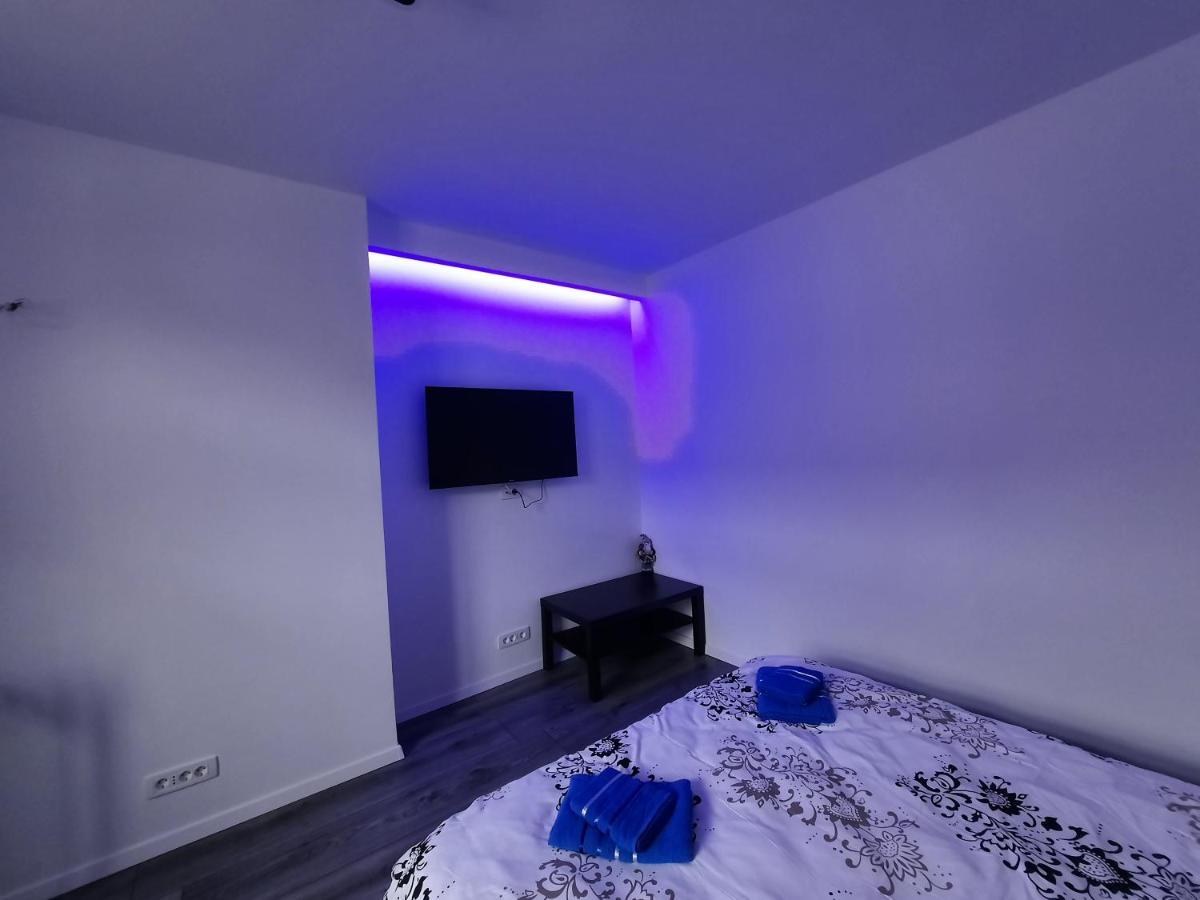 Apartamento House Side By Side Braşov Exterior foto